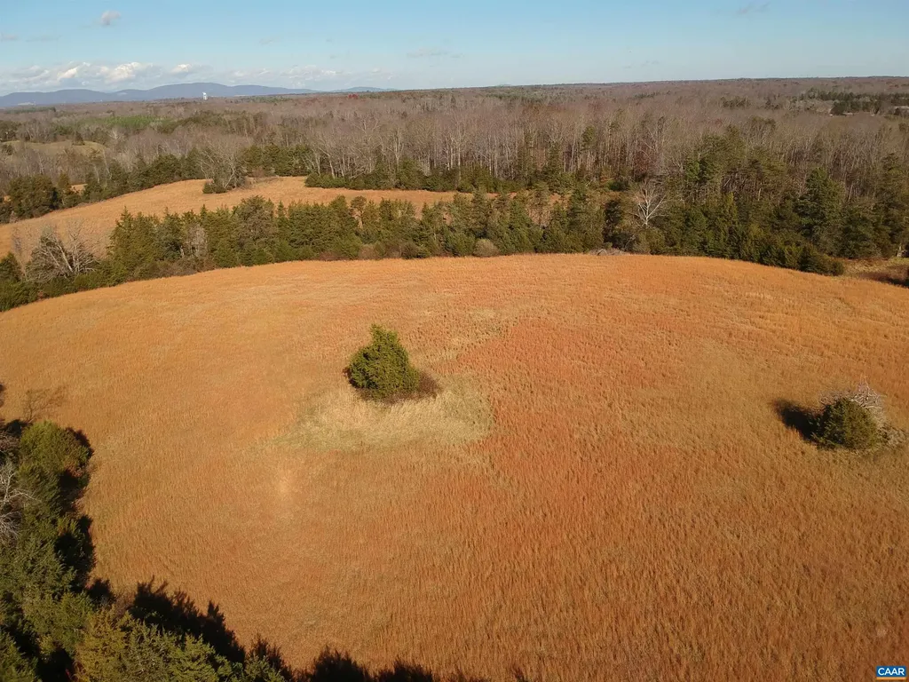 2037 Boston Road N Troy VA 22974