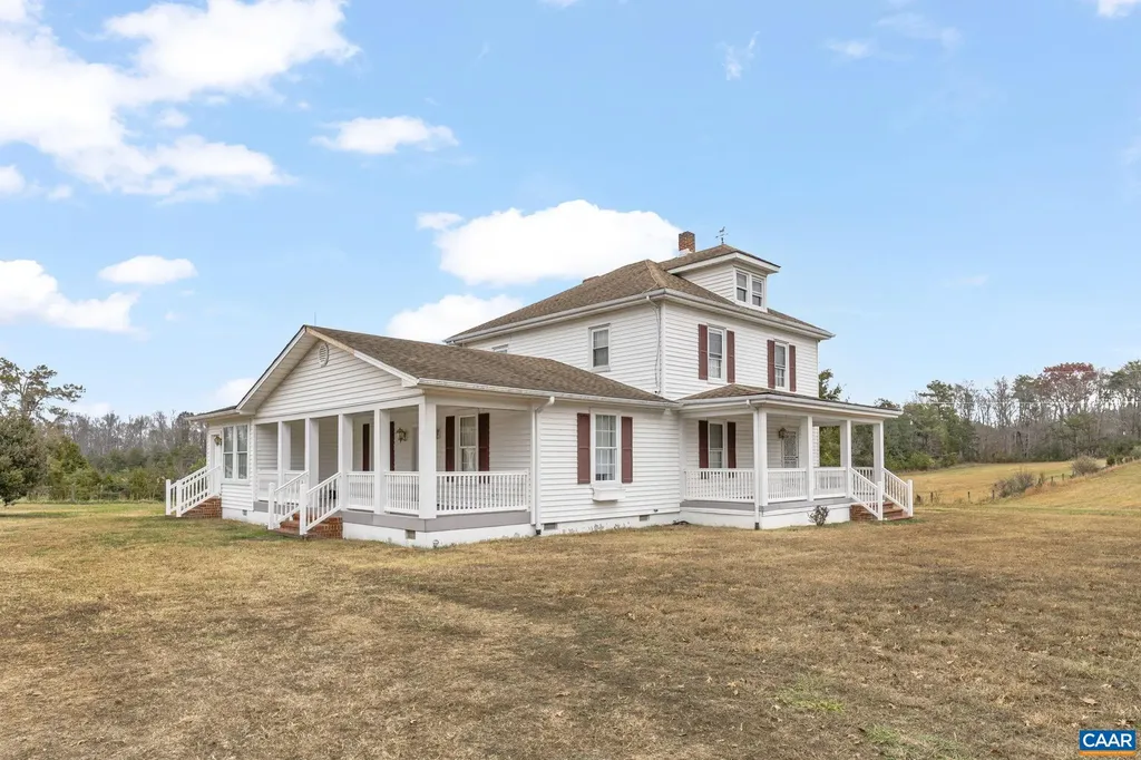 2037 Boston Road N Troy VA 22974