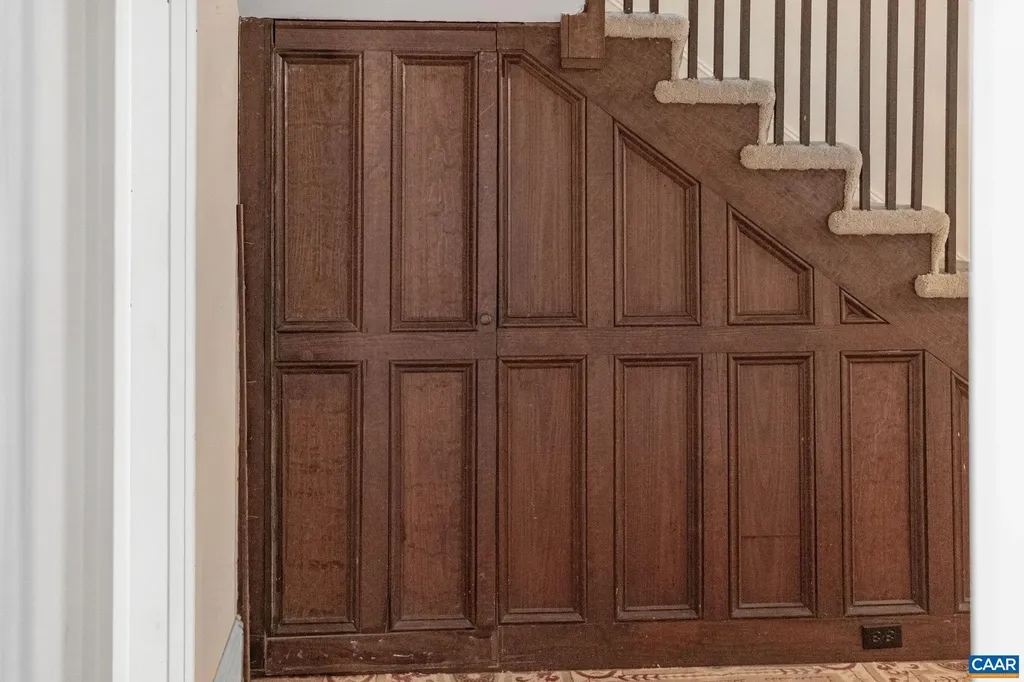 2037 Boston Road N Troy VA 22974