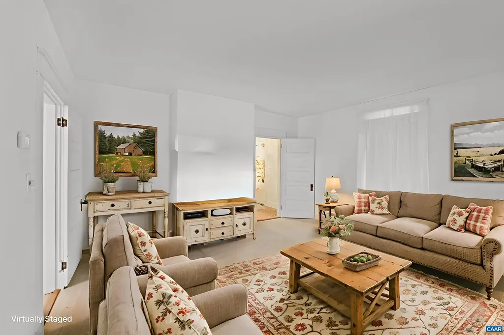 2037 Boston Road N Troy VA 22974