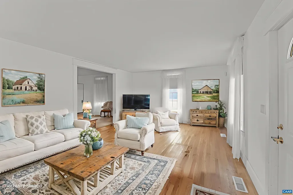 2037 Boston Road N Troy VA 22974