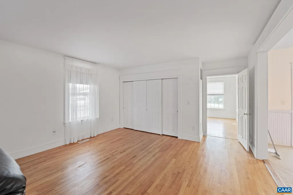 2037 Boston Road N Troy VA 22974