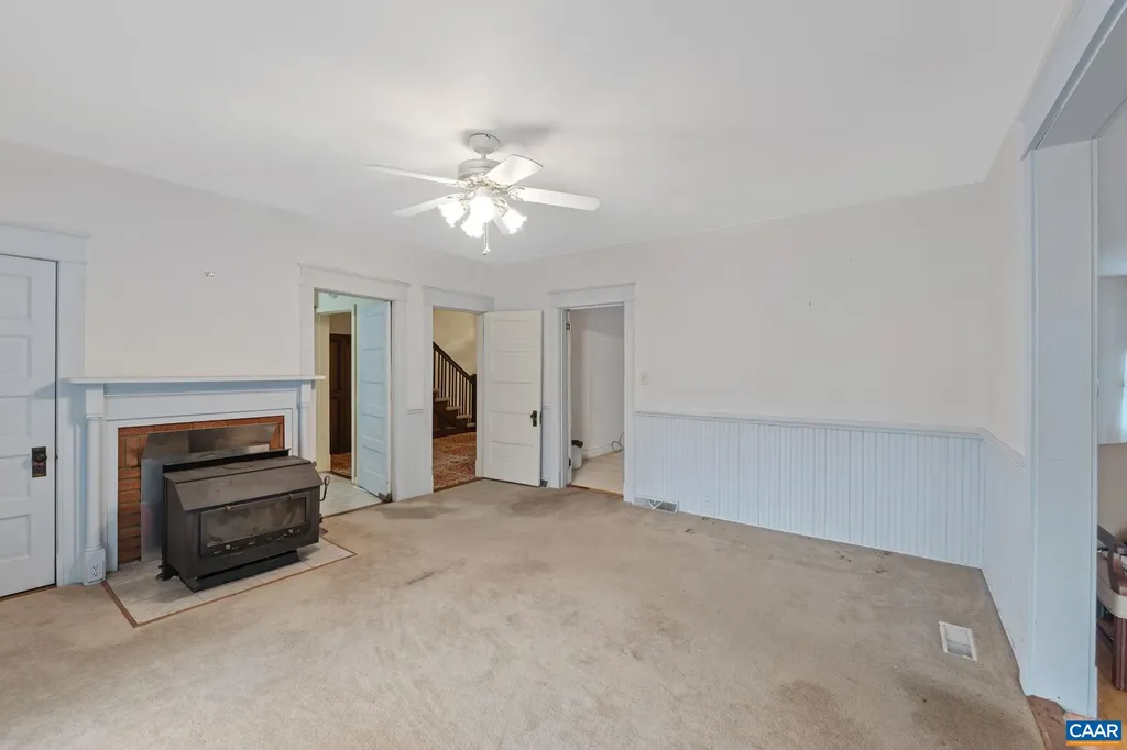 2037 Boston Road N Troy VA 22974