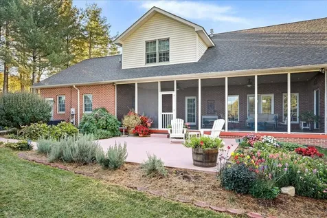 40 Birdsong Lane Edinburg VA 22824