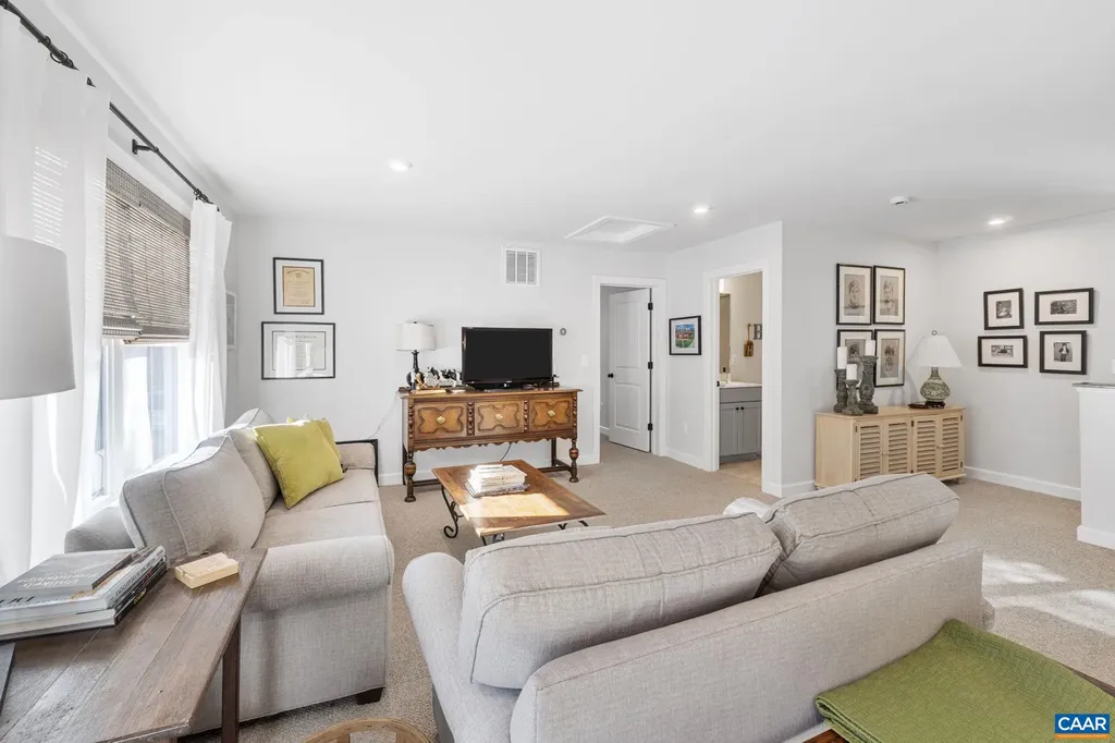 62 Pine Shadow Court Troy VA 22974