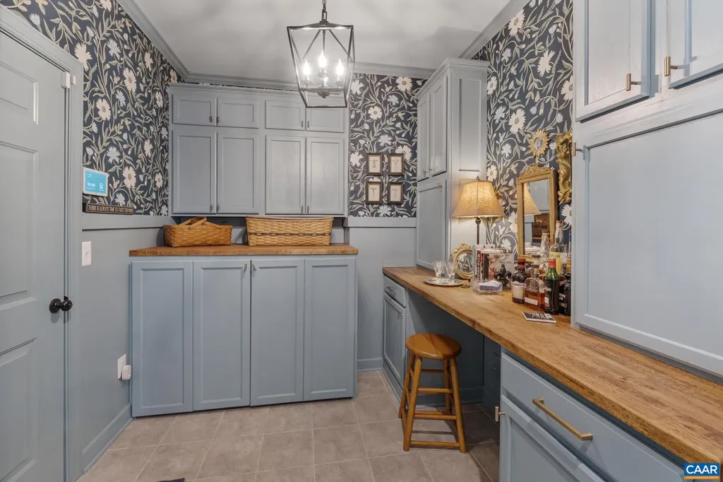 62 Pine Shadow Court Troy VA 22974