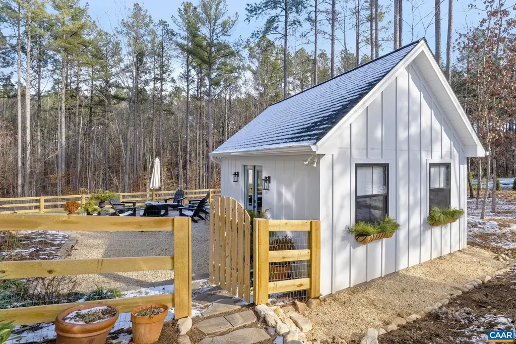 62 Pine Shadow Court Troy VA 22974