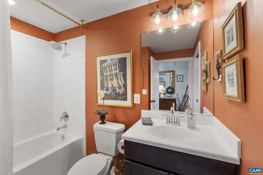 62 Pine Shadow Court Troy VA 22974