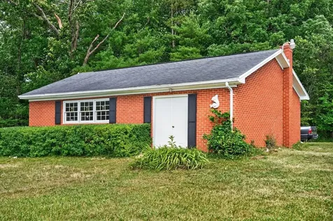 8217 South East Side Highway Elkton VA 22827