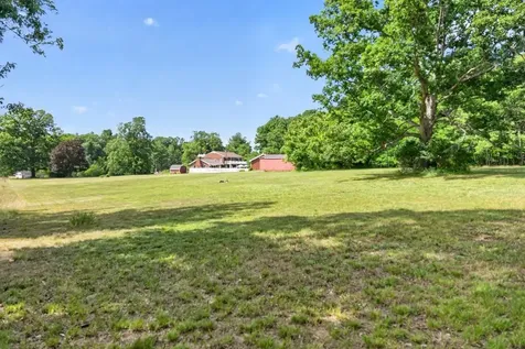 8217 South East Side Highway Elkton VA 22827