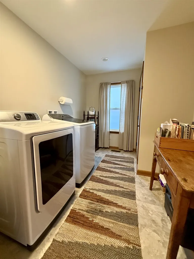 10921 Cook Town Road Bridgewater VA 22812