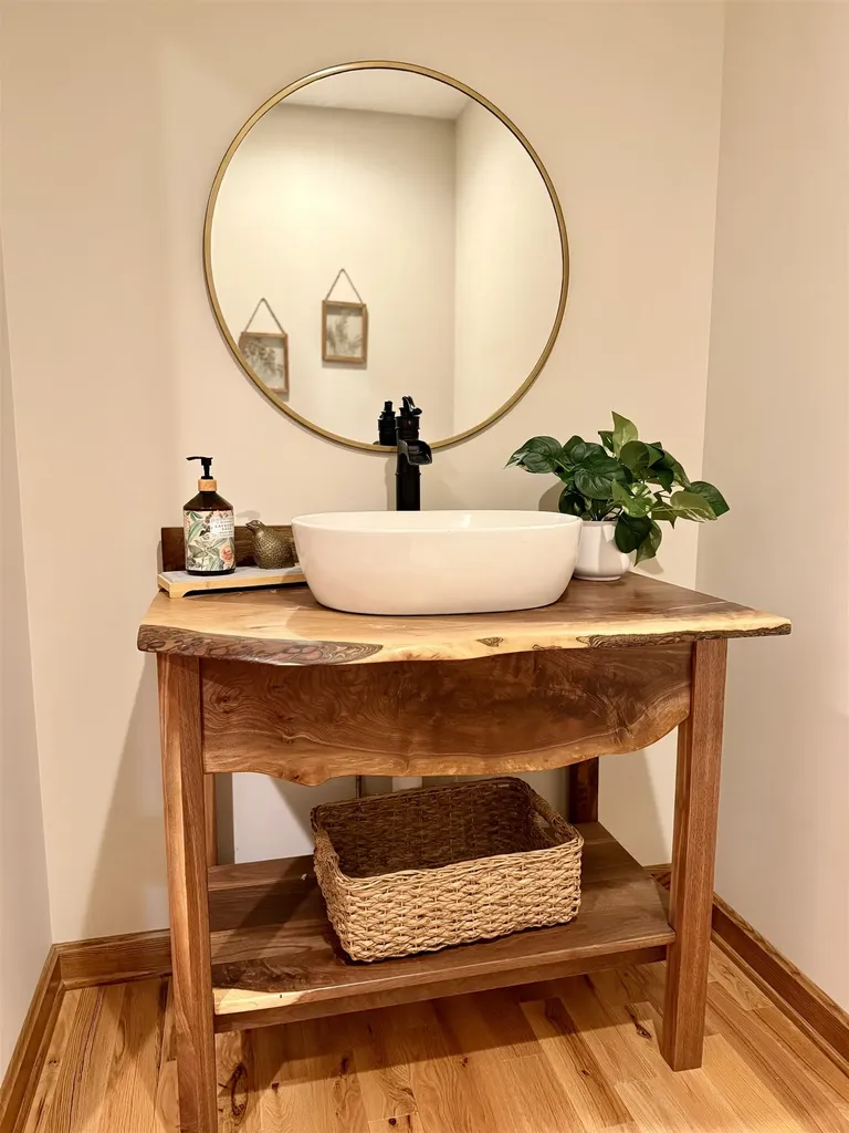 10921 Cook Town Road Bridgewater VA 22812