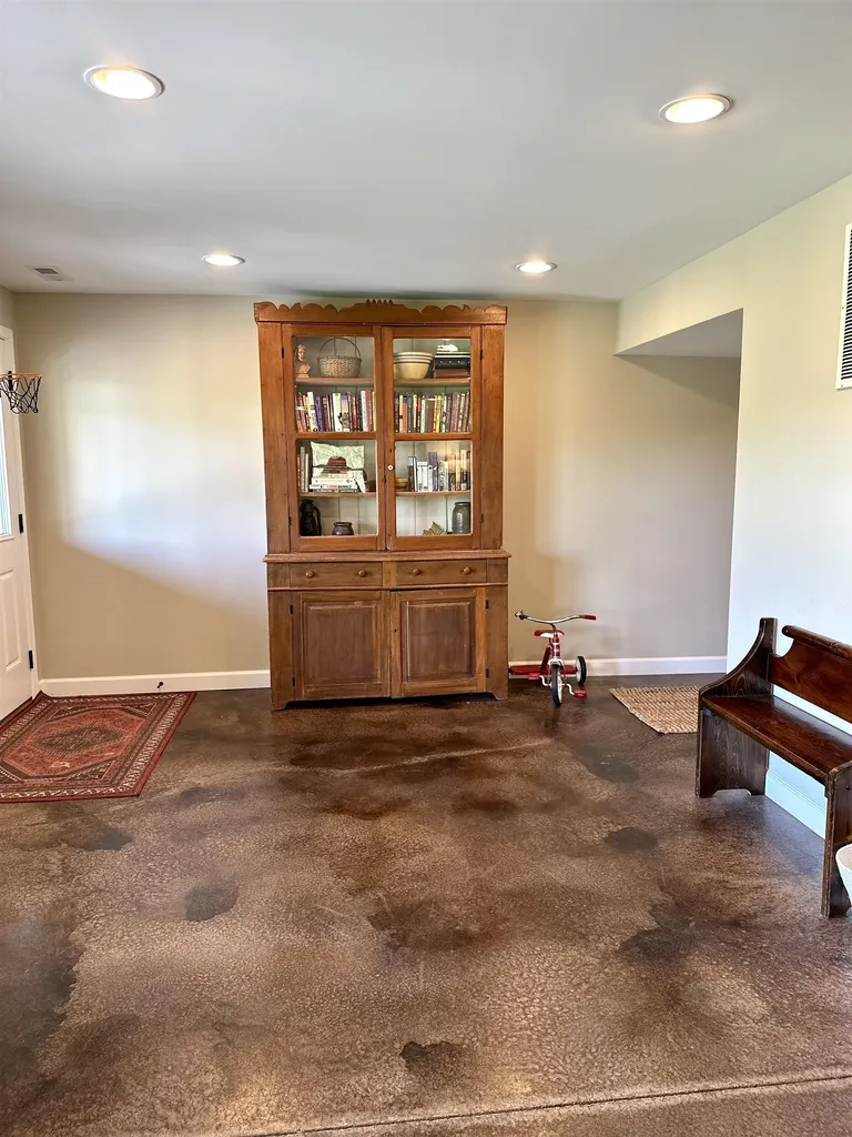 10921 Cook Town Road Bridgewater VA 22812