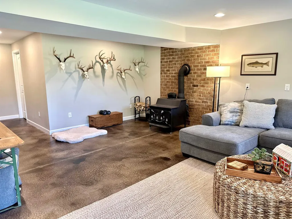 10921 Cook Town Road Bridgewater VA 22812