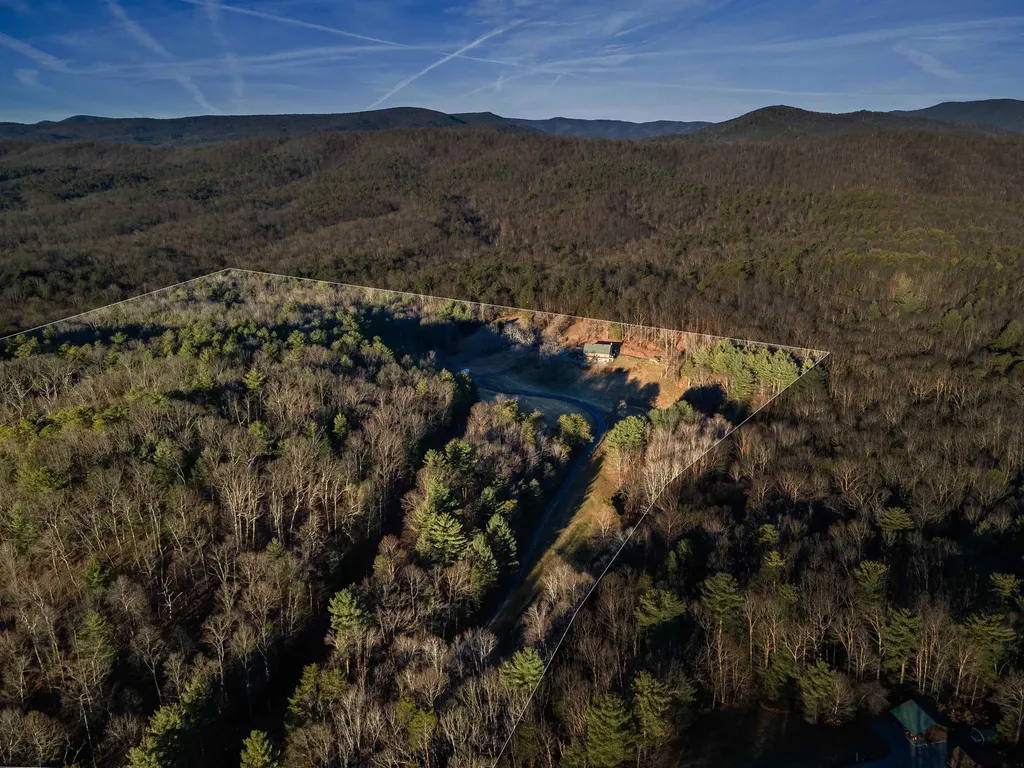 10921 Cook Town Road Bridgewater VA 22812