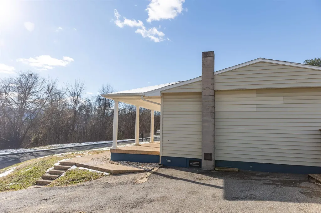 184 Hillside Drive SW Buena Vista VA 24416