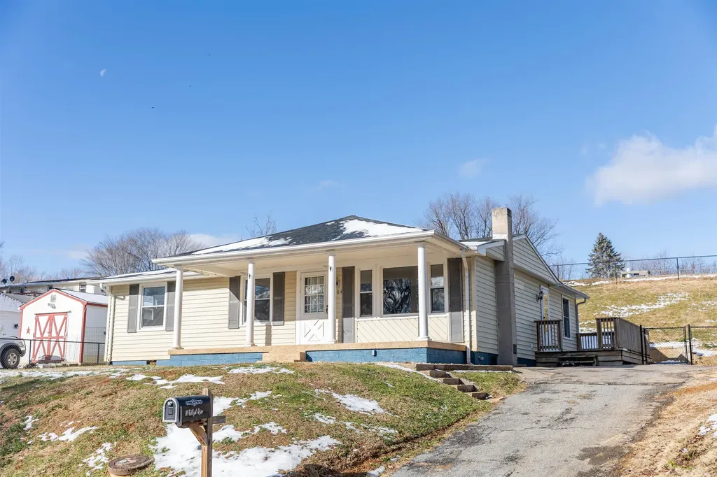 184 Hillside Drive SW Buena Vista VA 24416