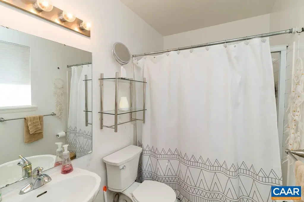 890 Jefferson Drive Palmyra VA 22963