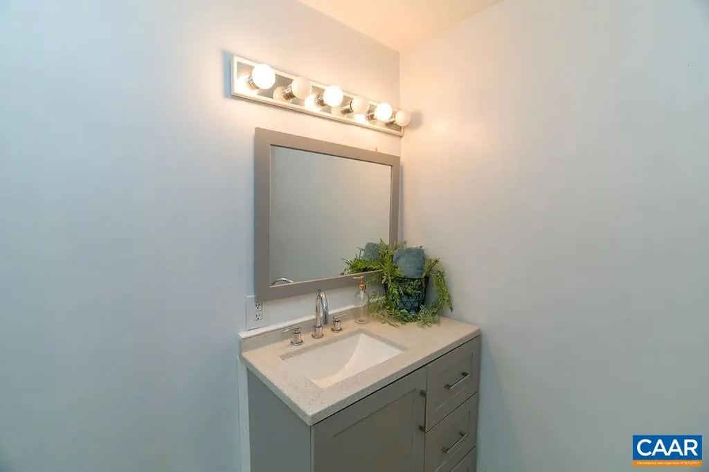 890 Jefferson Drive Palmyra VA 22963