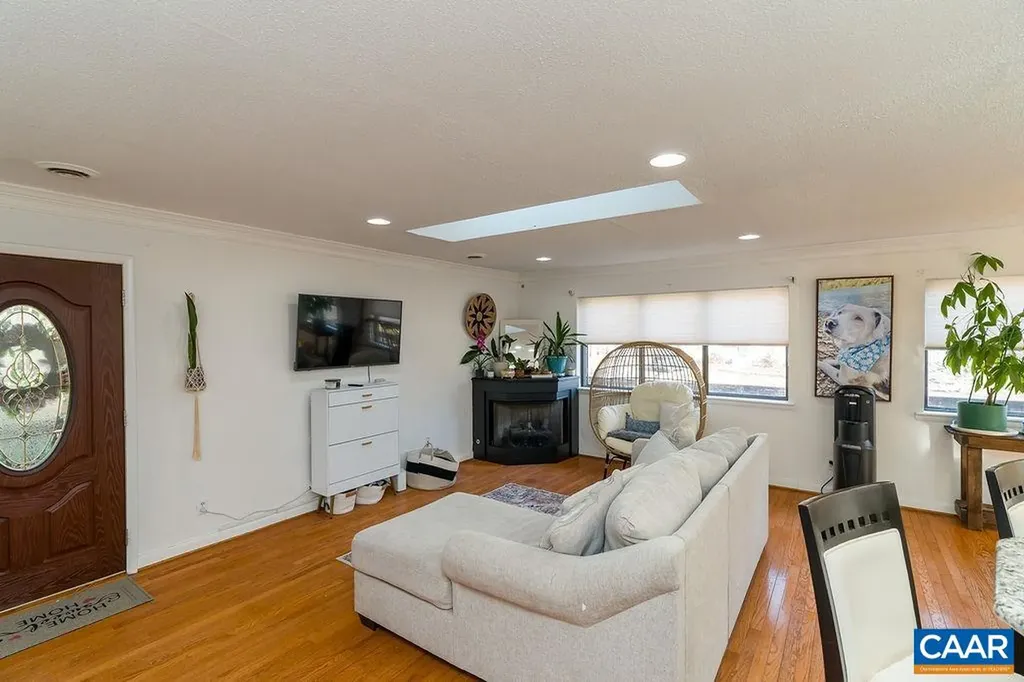 890 Jefferson Drive Palmyra VA 22963