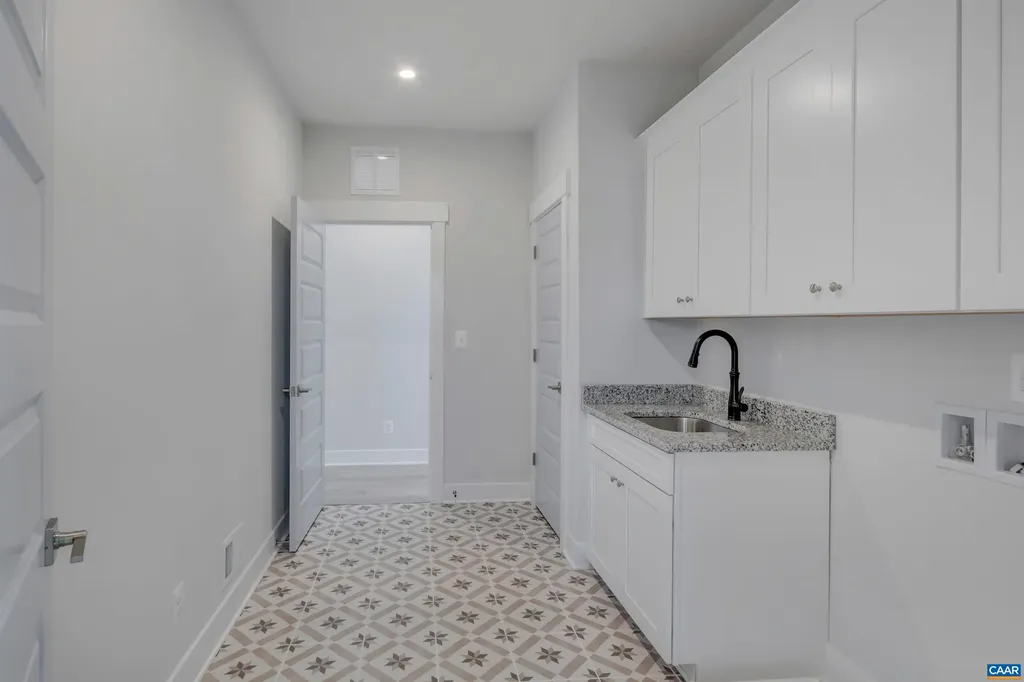 L1-65E Bear Island Parkway Zion Crossroads VA 22942