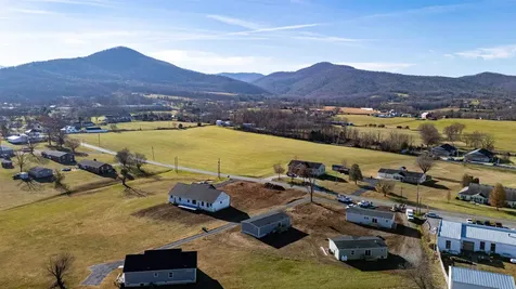 341 Park Road Stanley VA 22851