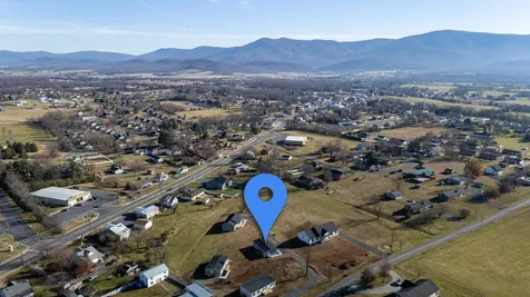 355 Park Road Stanley VA 22851