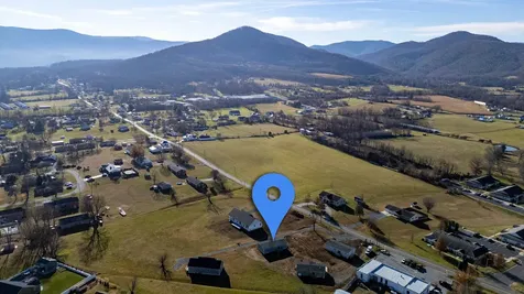 355 Park Road Stanley VA 22851