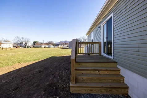 343 Park Road Stanley VA 22851