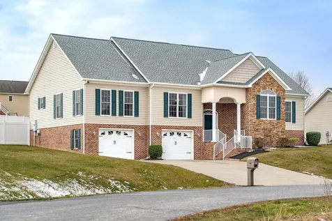 6250 Dotts Lane Penn Laird VA 22846