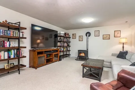 6250 Dotts Lane Penn Laird VA 22846