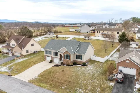6250 Dotts Lane Penn Laird VA 22846