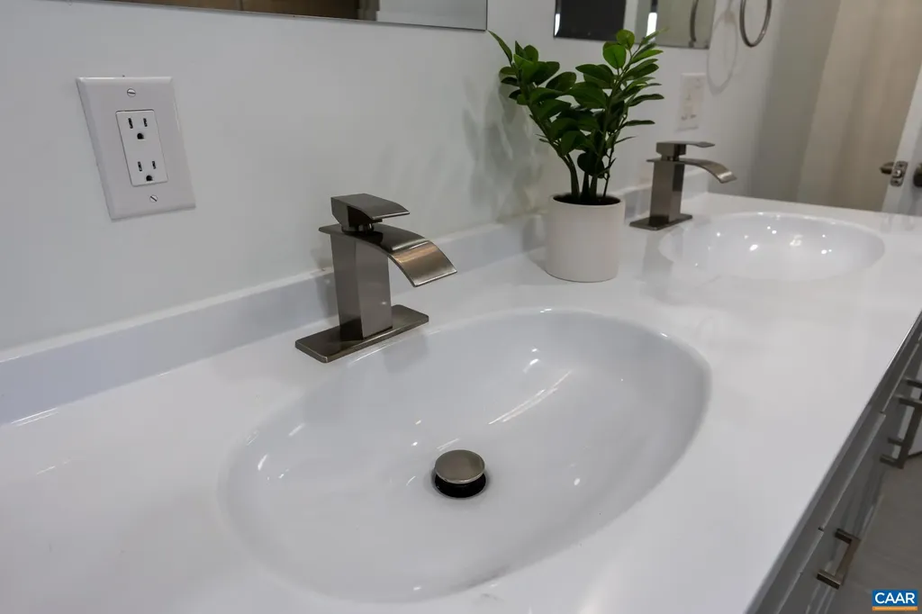 6760 Courthouse Road Louisa VA 23093