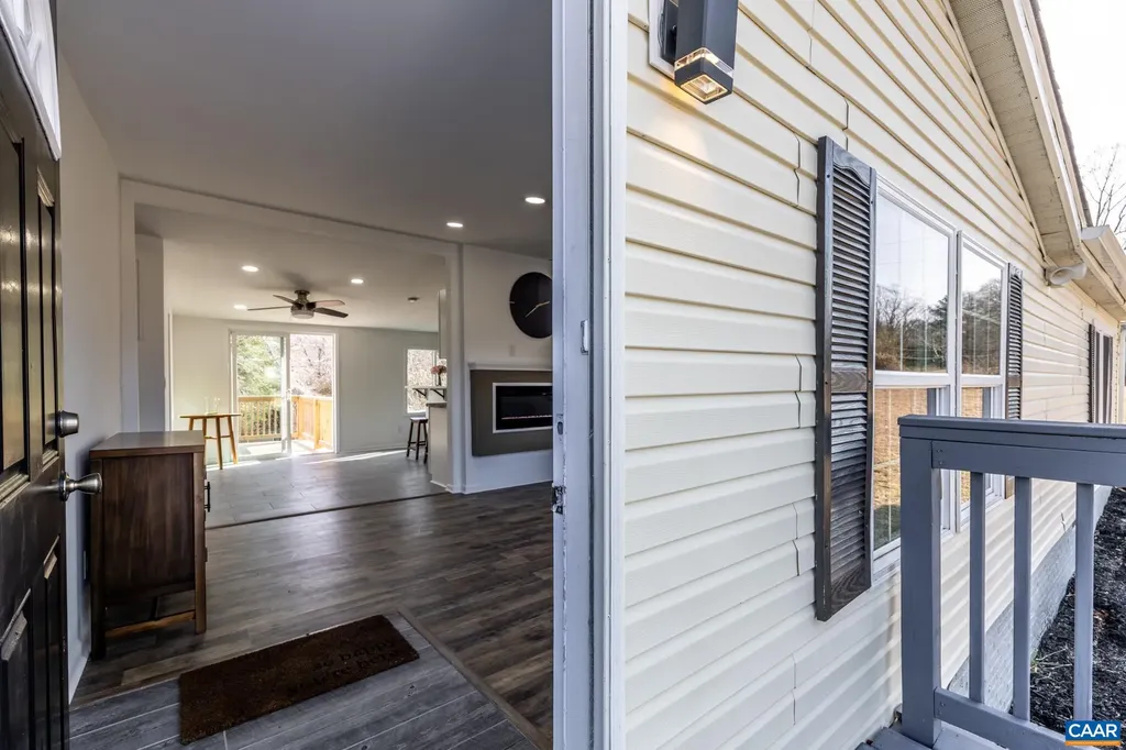 6760 Courthouse Road Louisa VA 23093