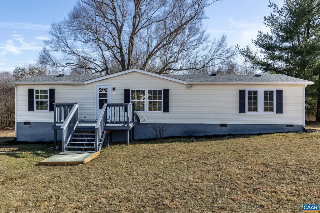 6760 Courthouse Road Louisa VA 23093