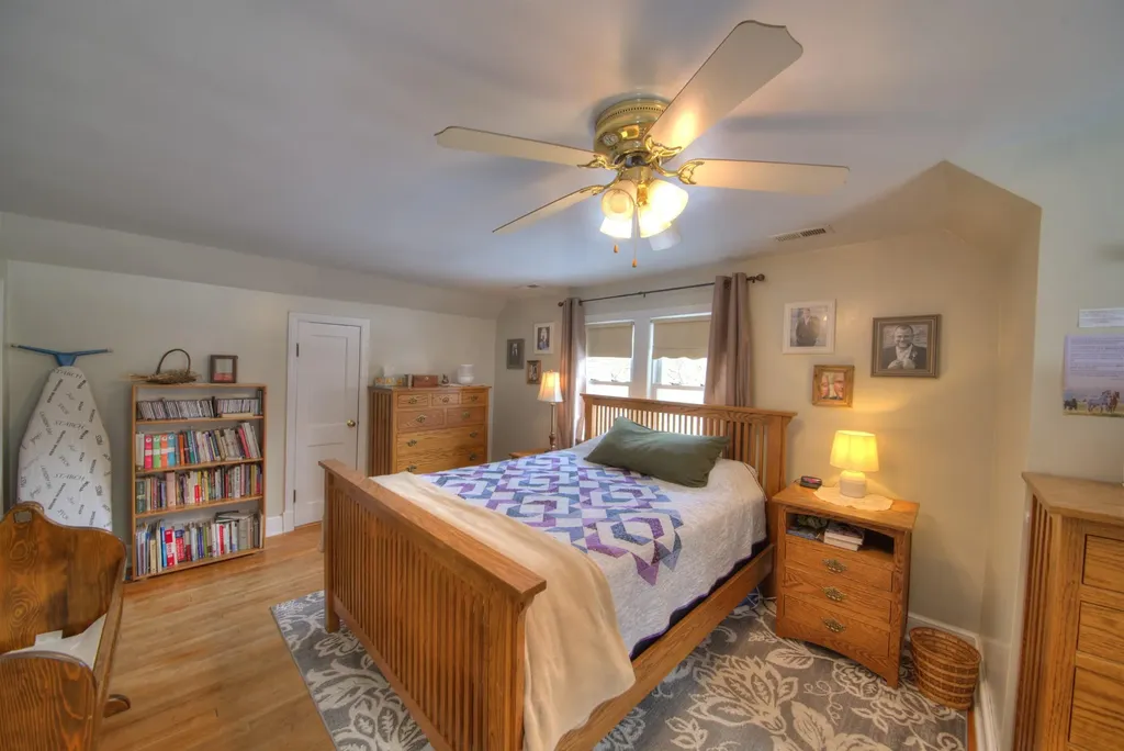 7011 South East Side Highway Elkton VA 22827