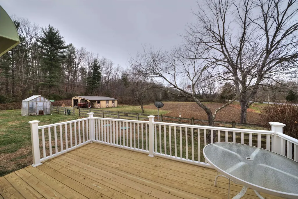 7011 South East Side Highway Elkton VA 22827