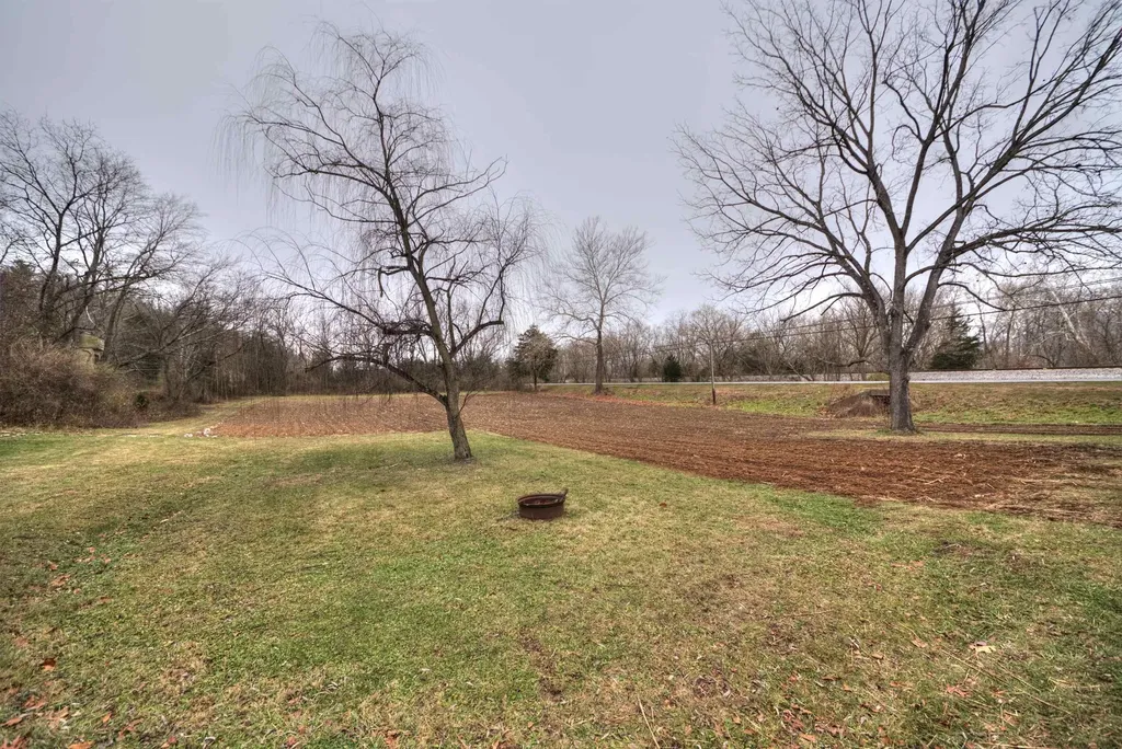 7011 South East Side Highway Elkton VA 22827