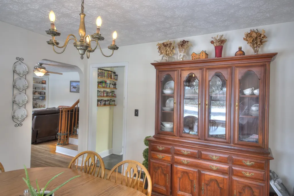 7011 South East Side Highway Elkton VA 22827