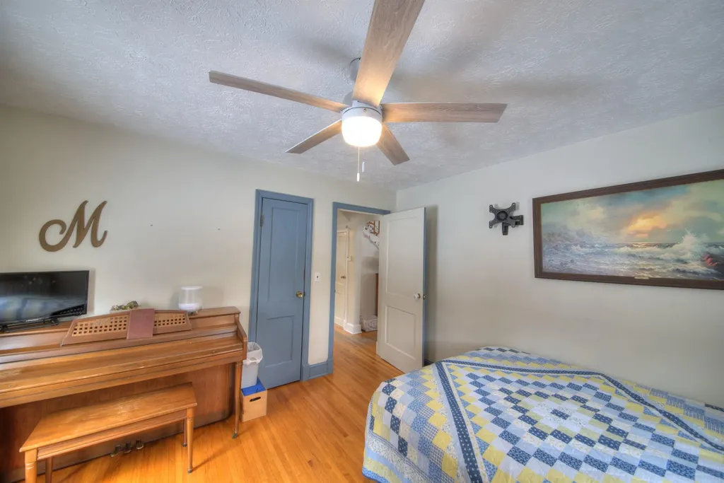 7011 South East Side Highway Elkton VA 22827