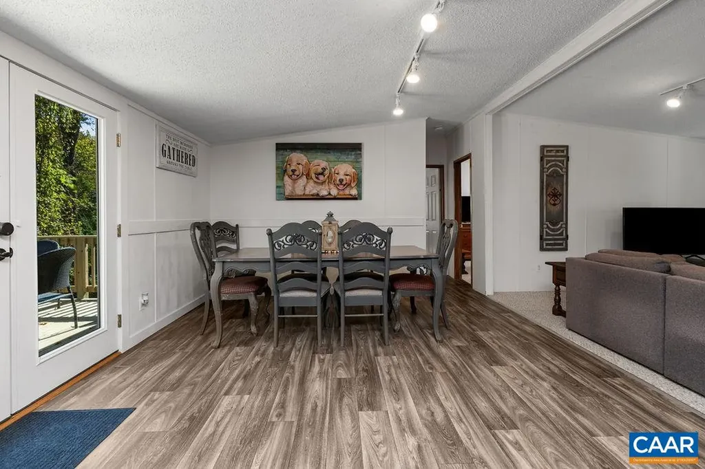 96 Little Stoney Lane Nellysford VA 22958