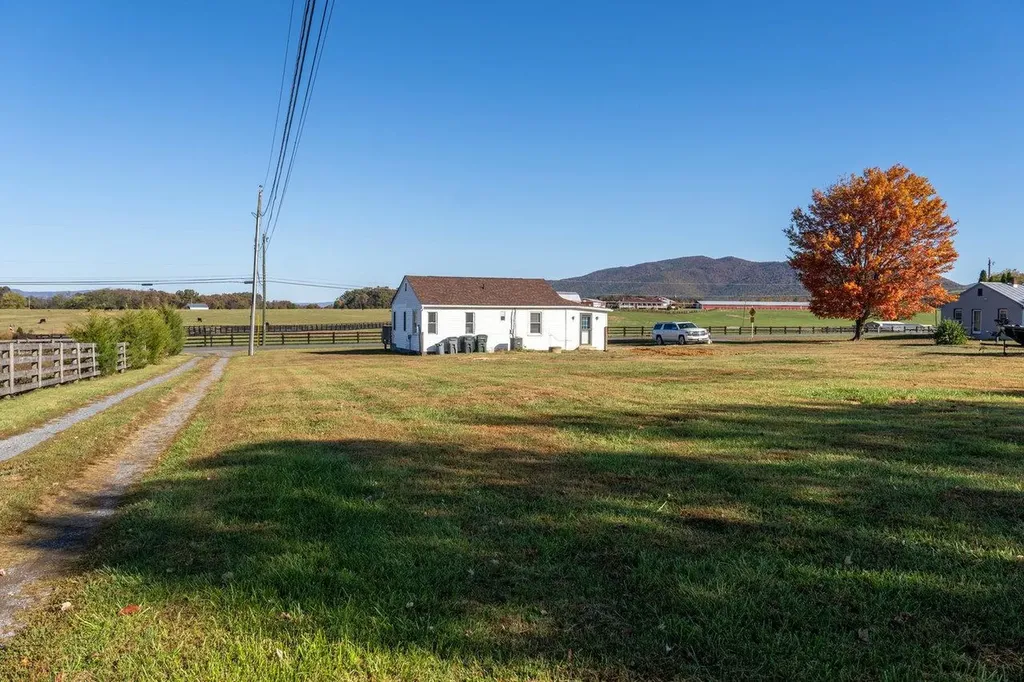 2290 Newtown Road Elkton VA 22827