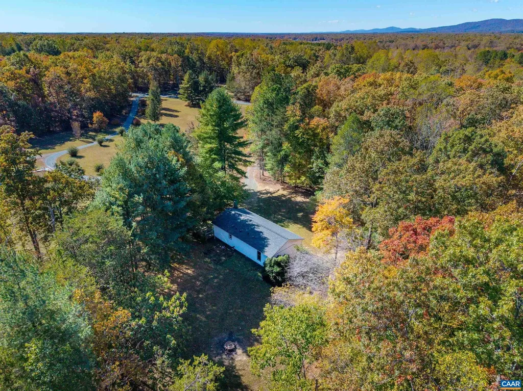 1739 Lindsay Road Gordonsville VA 22942