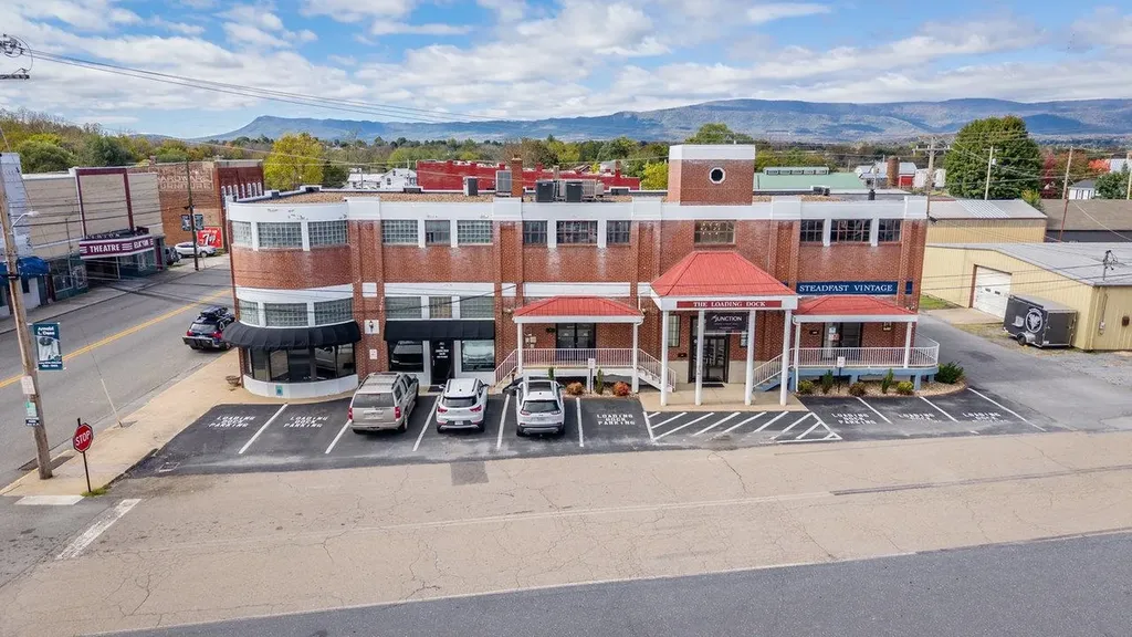 Elkton VA, 406 West Spotswood Trail