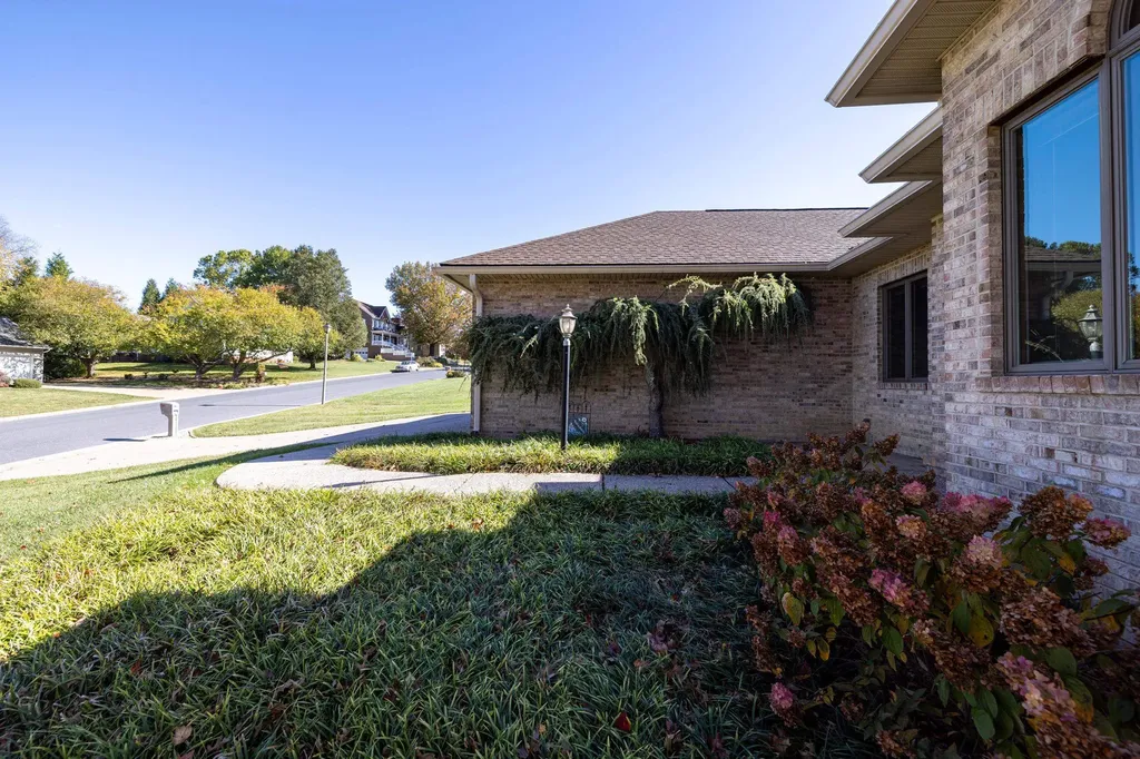 100 Sunbright Drive Bridgewater VA 22812