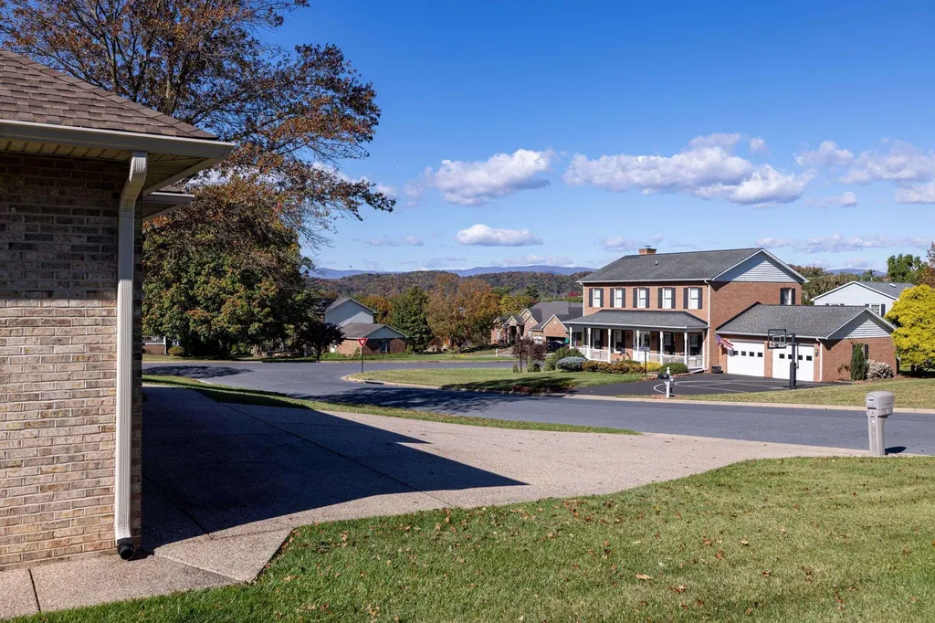 100 Sunbright Drive Bridgewater VA 22812