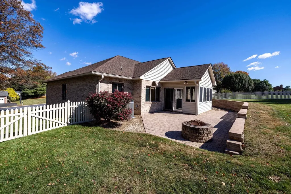 100 Sunbright Drive Bridgewater VA 22812