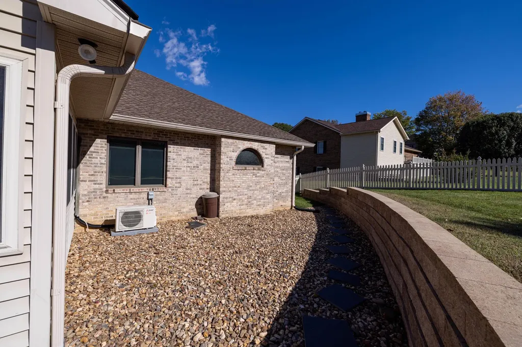 100 Sunbright Drive Bridgewater VA 22812