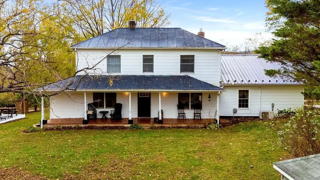 991 Hankey Mountain Highway Churchville VA 24421