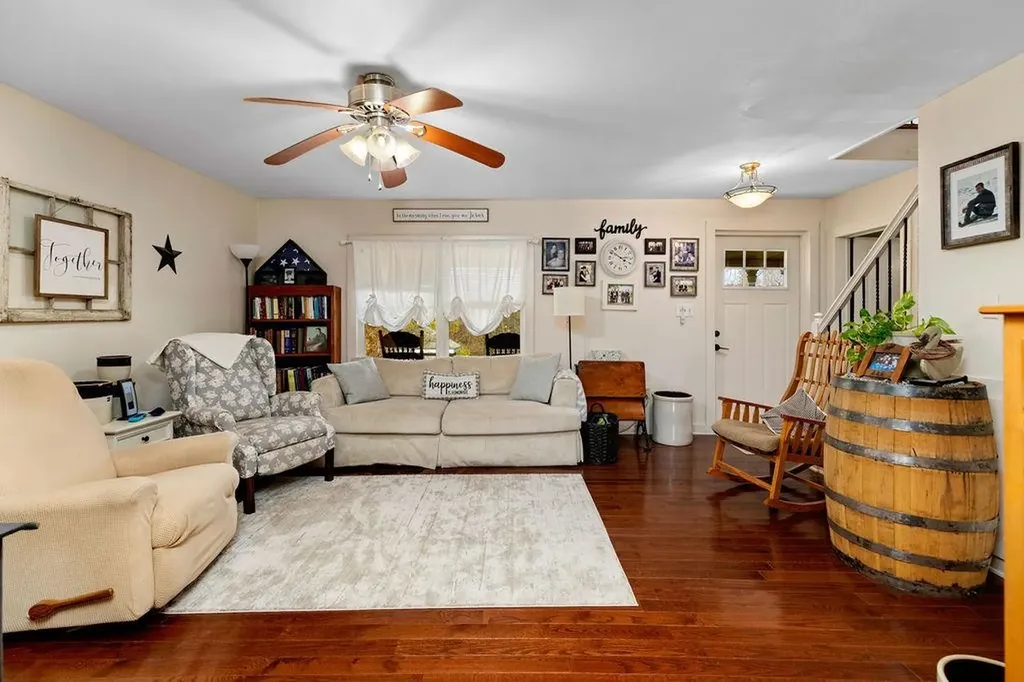 991 Hankey Mountain Highway Churchville VA 24421